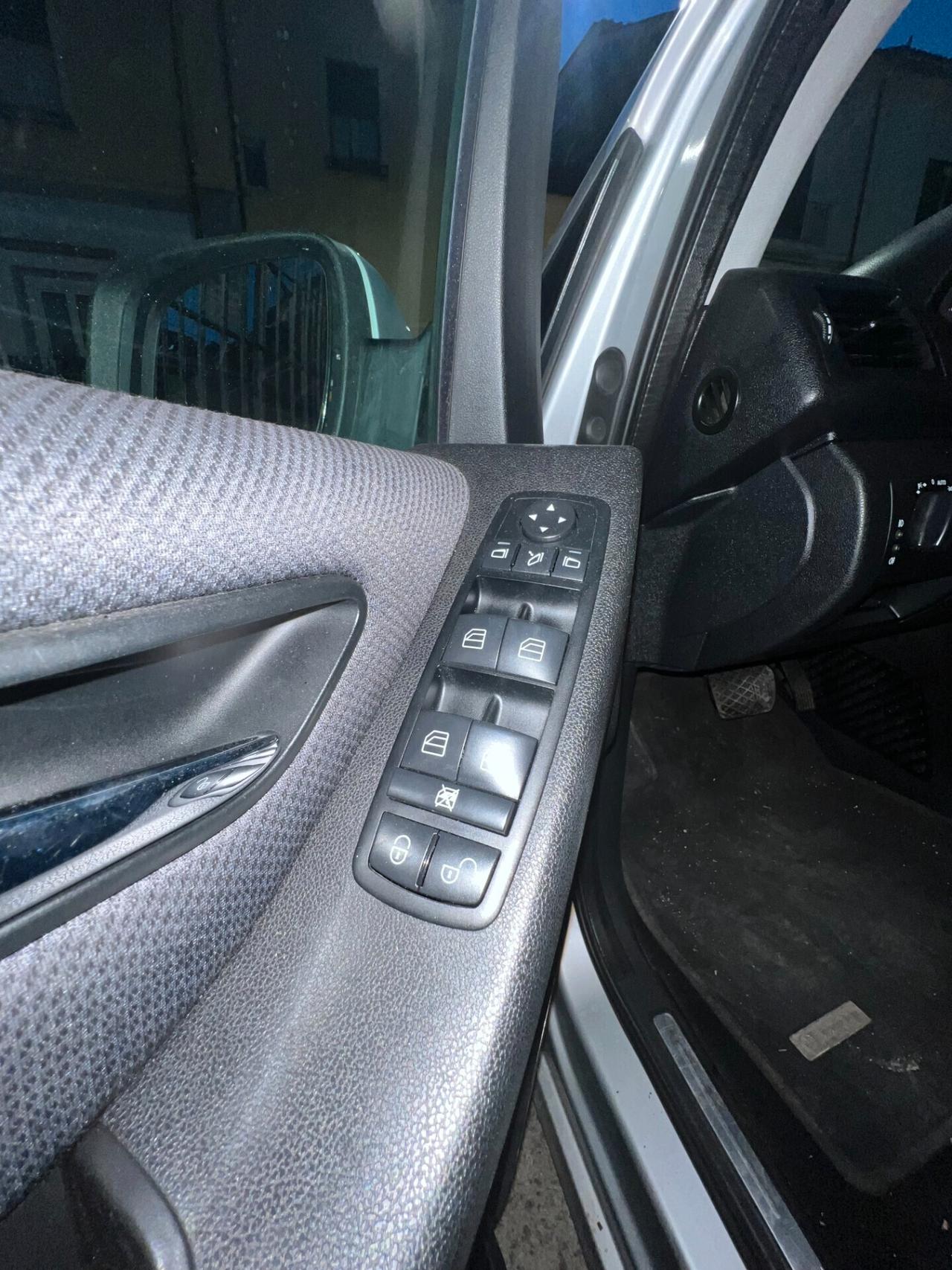 MERCEDES CLASSE A 180 CDI AUTOMATICA-MISTOPELLE-BLUETOOTH