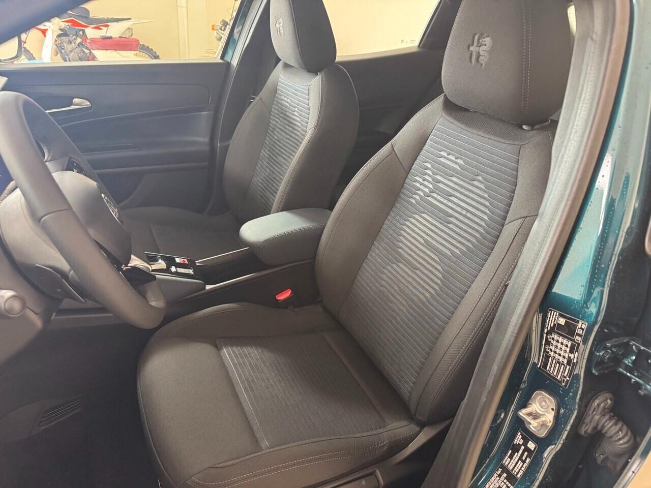 Alfa Romeo Junior 1.2 145 CV Hybrid eDCT6