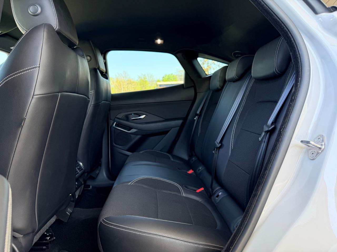 Jaguar E-Pace 2.0D 150 CV AWD aut. R-Dynamic HSE gesso