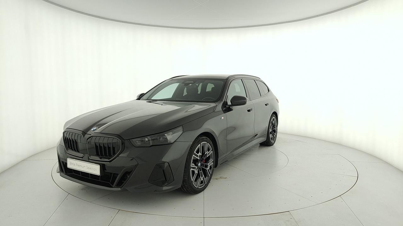 BMW Serie 5 G61 2024 Touring - 520d Touring 48V xdrive MSport Pro auto