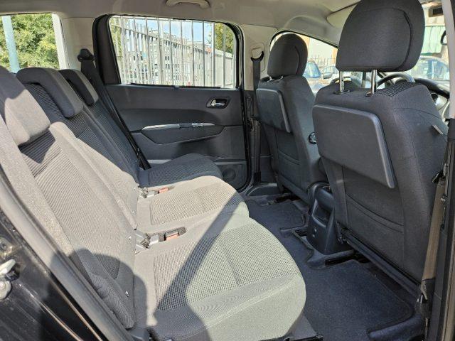 PEUGEOT 5008 1.6 HDi 115CV 7POSTI