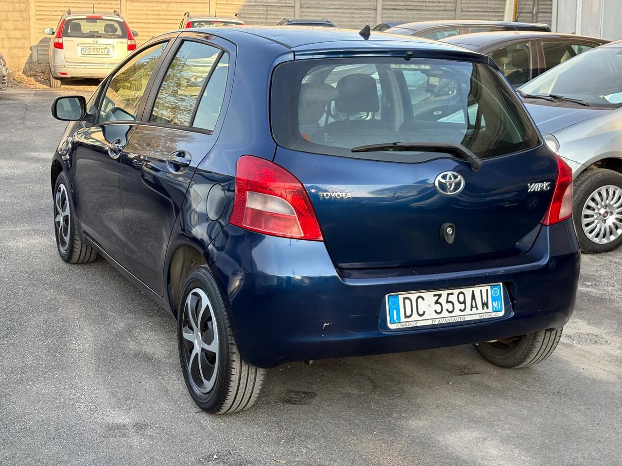 Toyota Yaris 1.0 5 porte Sol