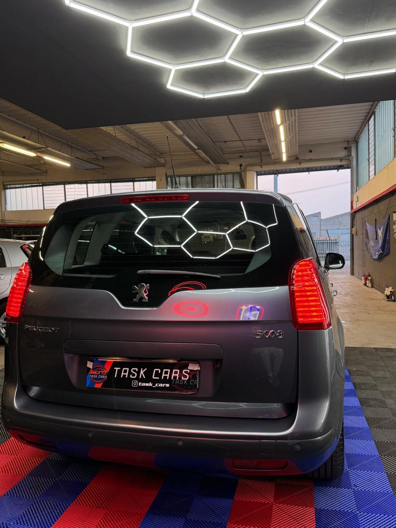 Peugeot 5008 1.6 HDi 112CV Allure