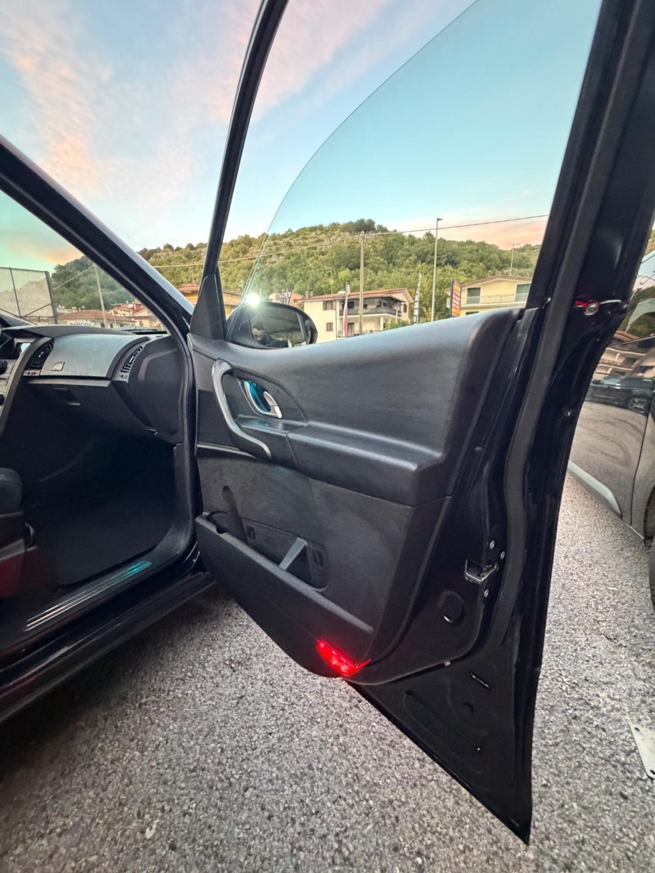 Mahindra XUV500 2.2 16V FWD W6