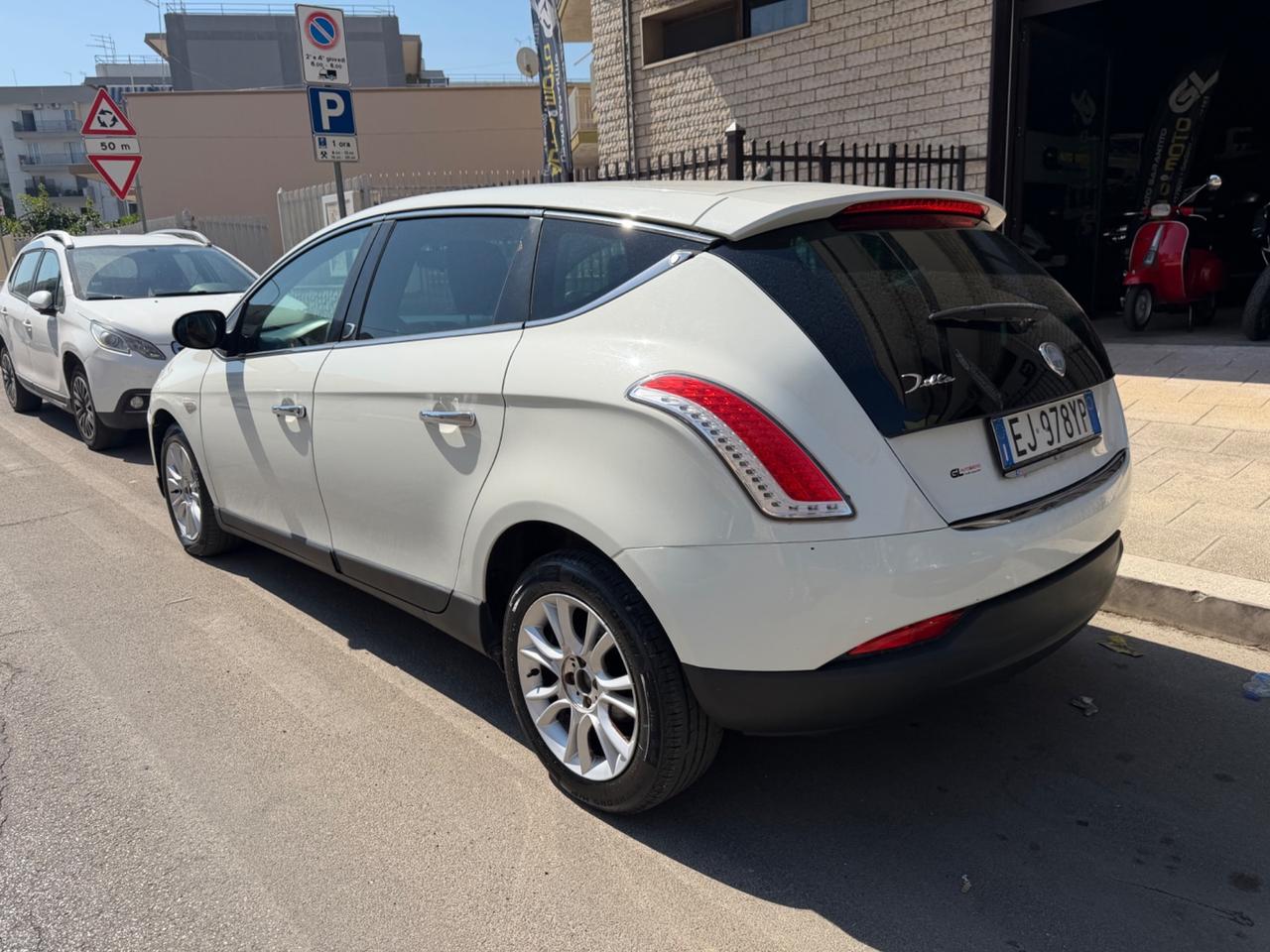 Lancia Delta 1.6 MJT DPF Gold