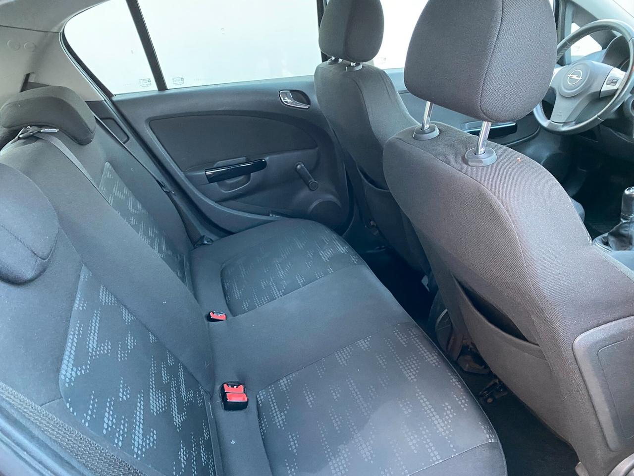 Opel Corsa 1.2 benzina 86cv | 2012