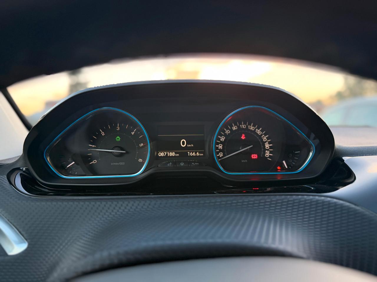 Peugeot 2008 1.6 BlueHdi 100 cv