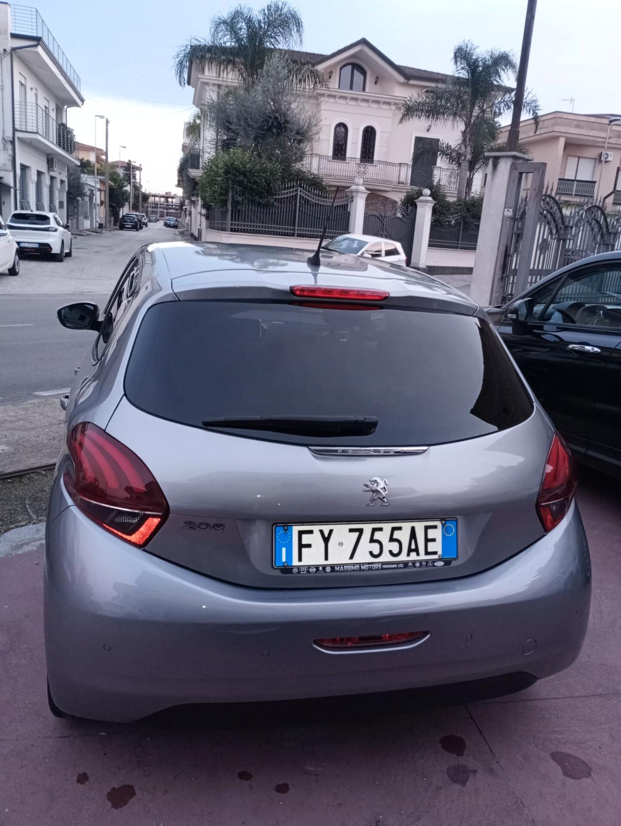 Peugeot 208 BlueHDi 100 S&S 5 porte Signature