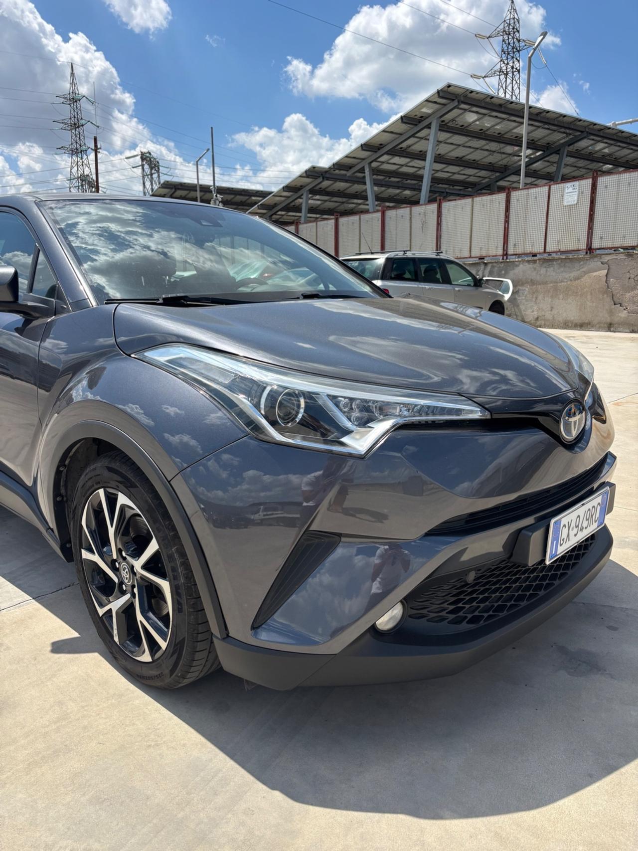 Toyota C-HR 1.8 Hybrid E-CVT Trend