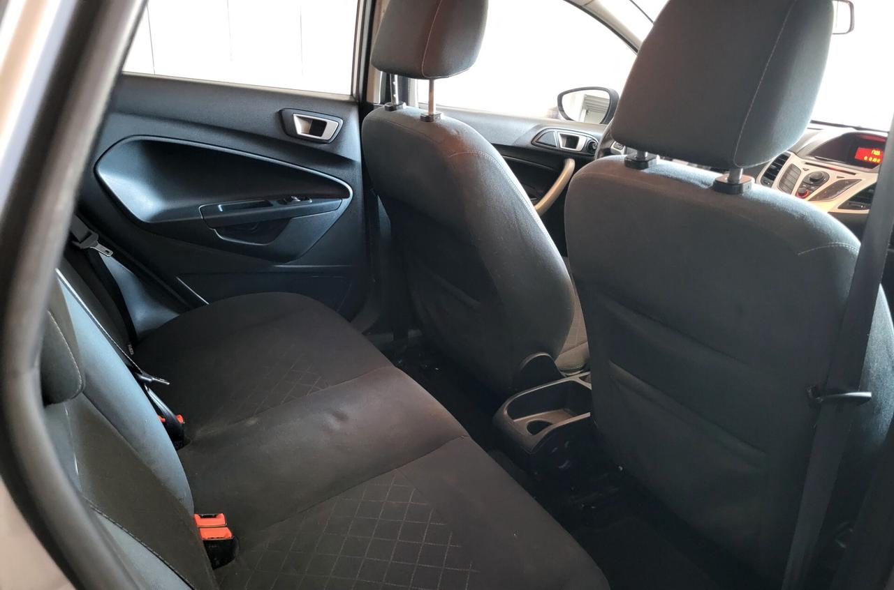 Ford Fiesta Ikon 1.4 5 porte Bz.- GPL