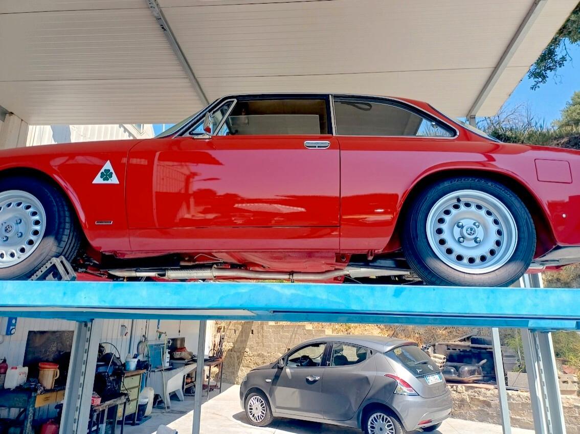 Alfa Romeo GT 1300 Scalino