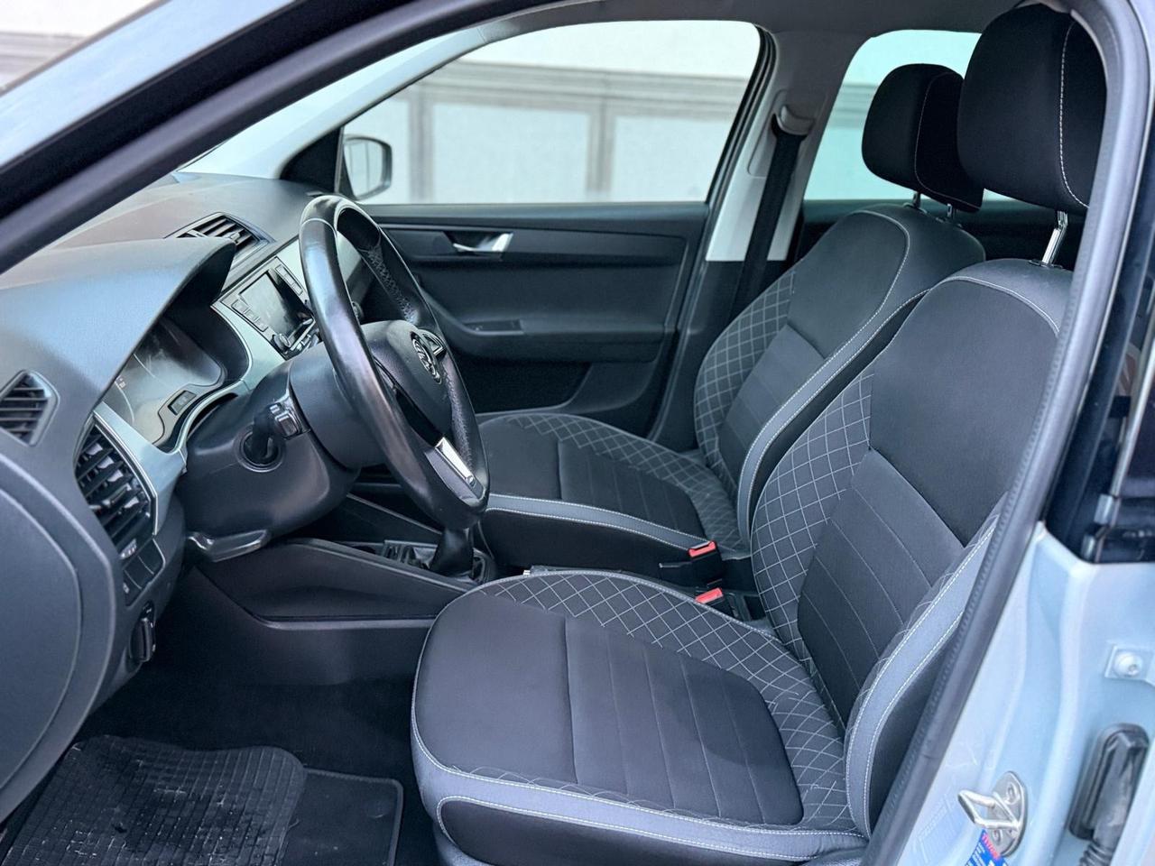 Skoda fabia led bicolore 2021 full opt 95,000 certificati