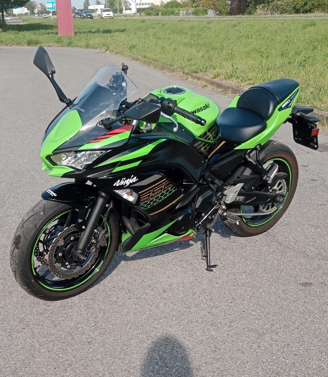 Kawasaki Ninja 650 EX650M M1 E (L3E-A3)