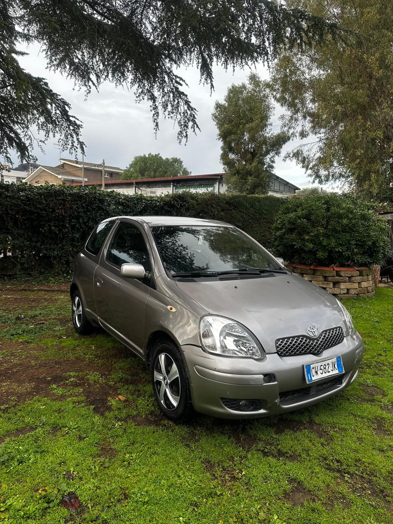 Toyota Yaris 1.0 3 porte Sol