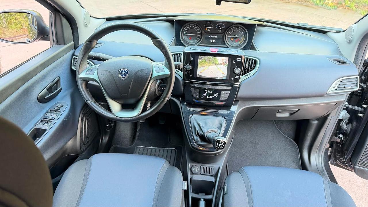 Lancia Ypsilon 1.0 FireFly 5 porte S&S Hybrid Gold Plus
