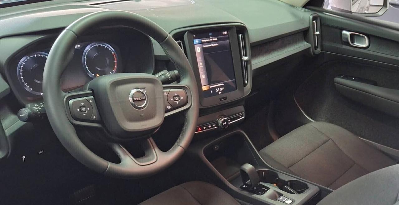 Volvo XC-40 automatica 29.000km unico proprietario