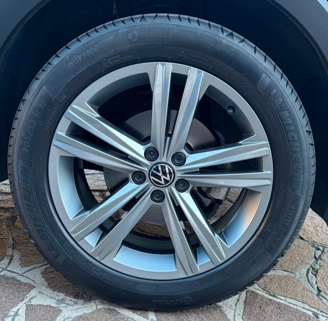 Volkswagen T-Cross 1.0 TSI Sport 95cv R-Line