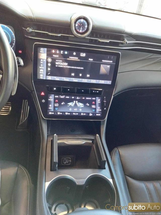 MASERATI Grecale MHEV 300 CV AWD GT