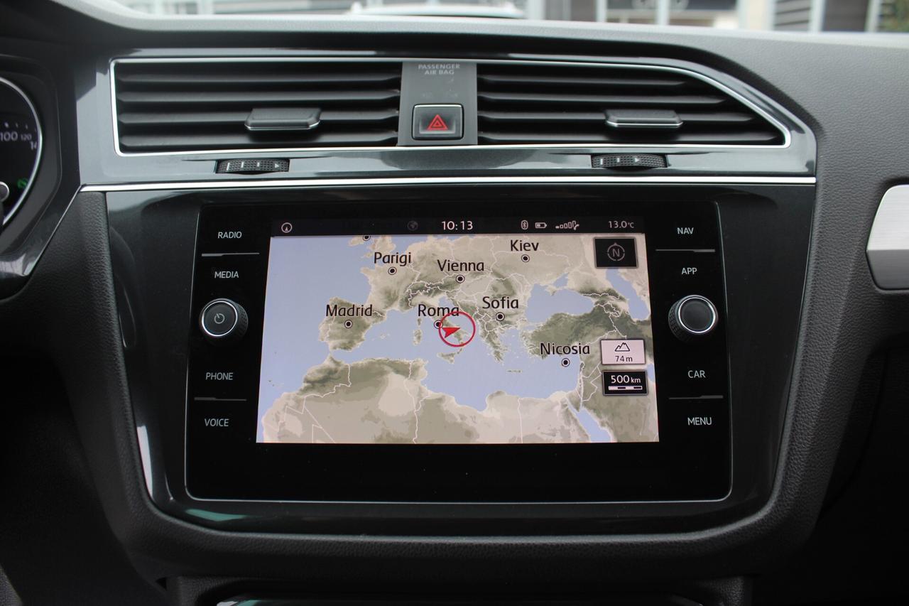 Volkswagen Tiguan 2.0 TDI SCR DSG Business BlueMotion Technology