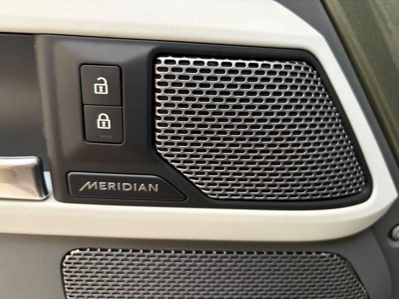 Land Rover Defender 3.0 D6 200 90 HSE AWD auto.