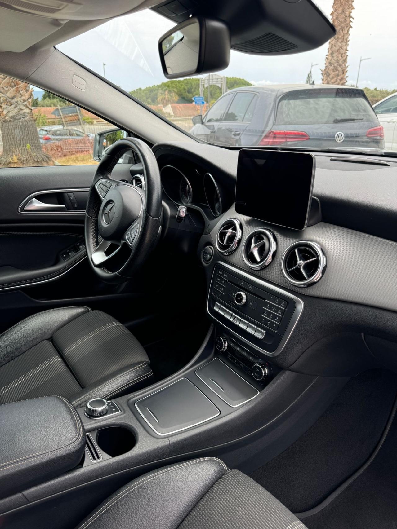 MERCEDES-BENZ GLA 200d 4-MATIC AUTOMATIC Executive