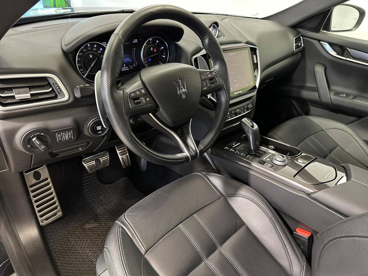 Maserati Ghibli Gransport 330cv