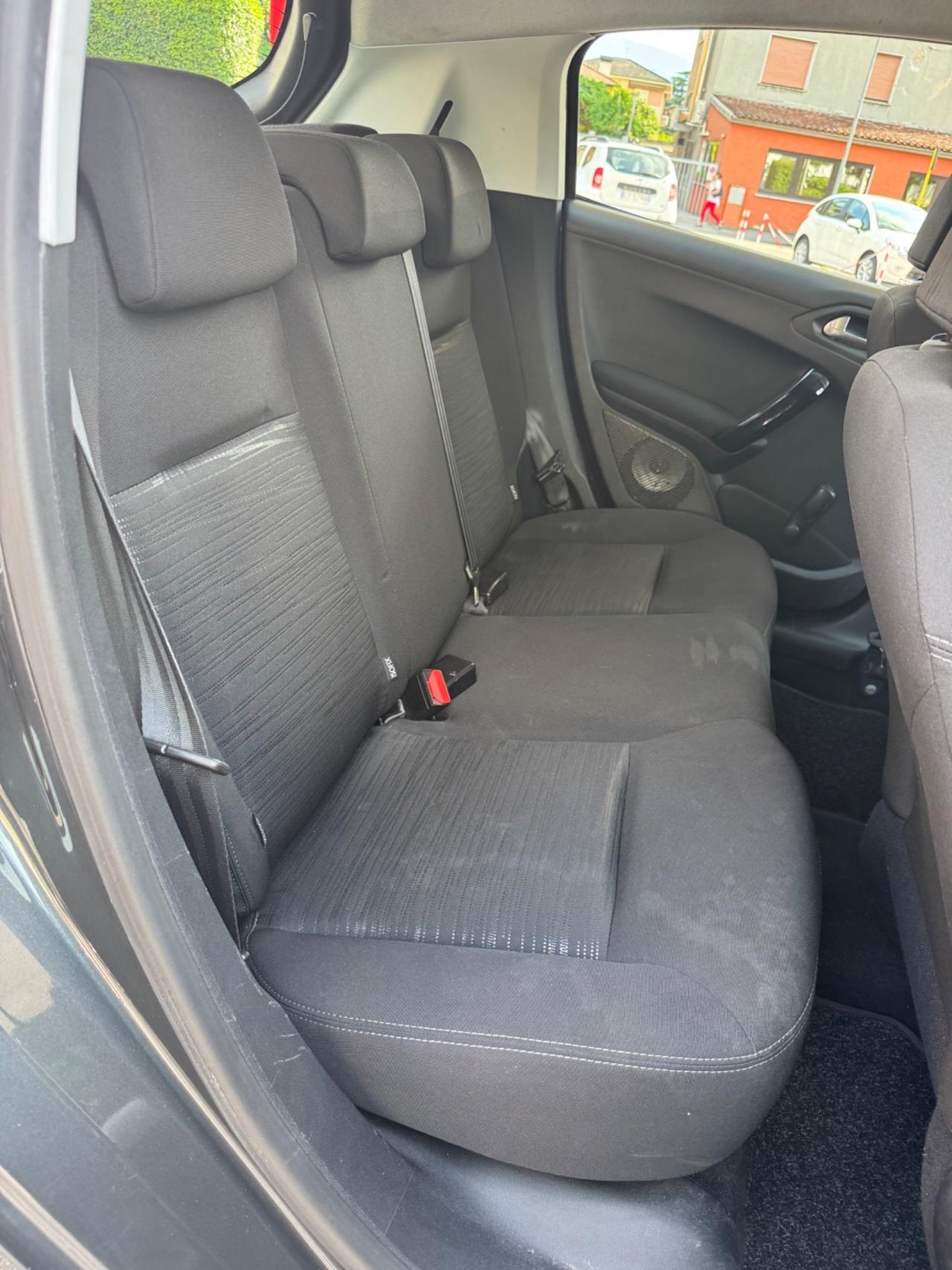 Peugeot 208 1.2 VTi 82 CV 5 porte Allure