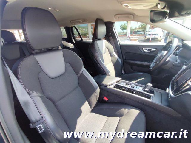 VOLVO V60 B4 (d) Geartronic Momentum Business Pro