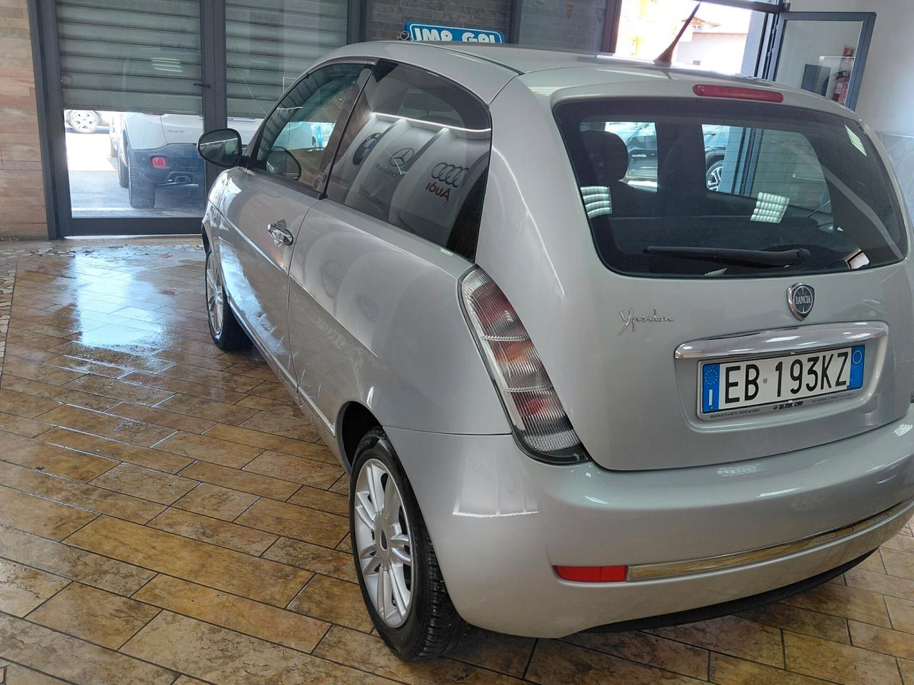 Lancia Ypsilon 1.4 Unyca Ecochic GPL