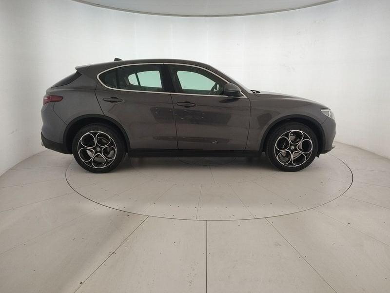 Alfa Romeo Stelvio 2.2 t Executive Q4 210cv auto my19