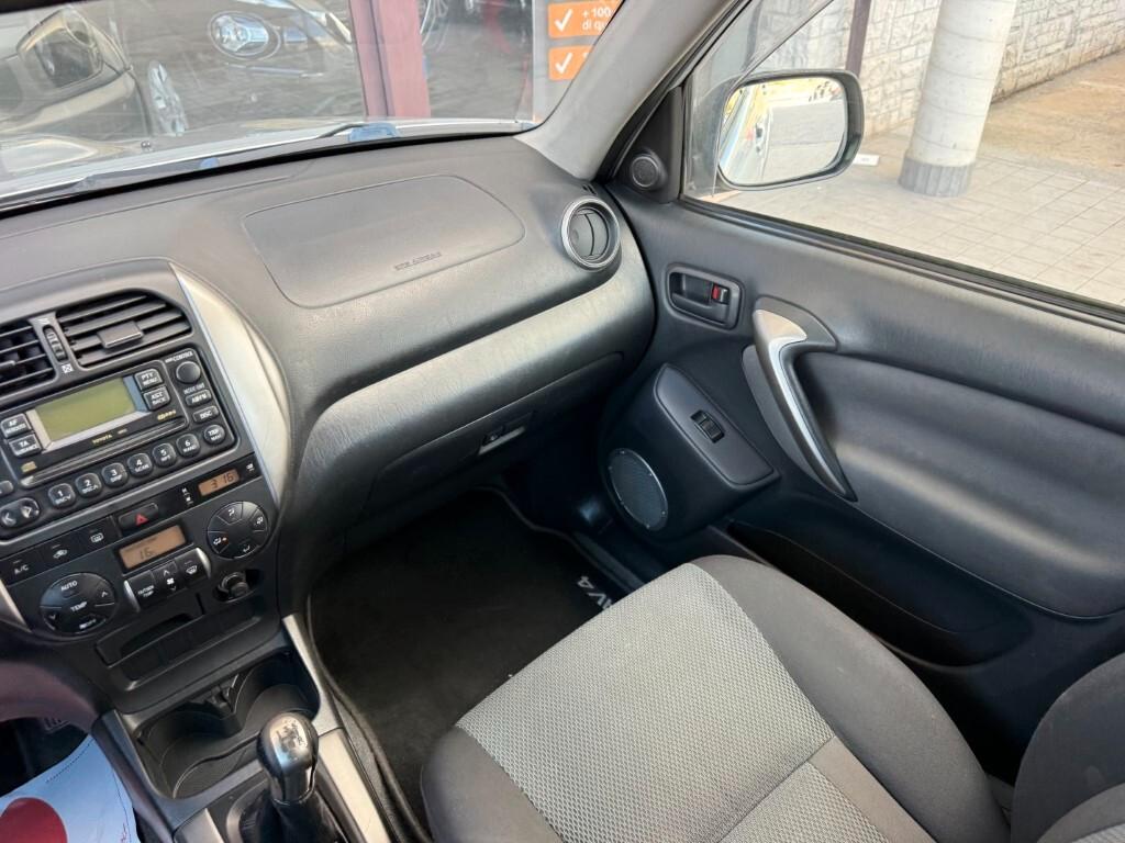 Toyota Rav4 4x4 2.0 D-4d 16v 5p Sol
