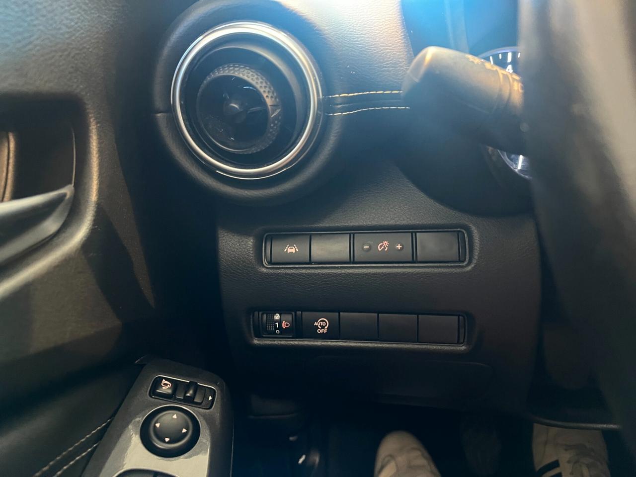 Nissan Juke 1.0 DIG-T 114 CV Tekna