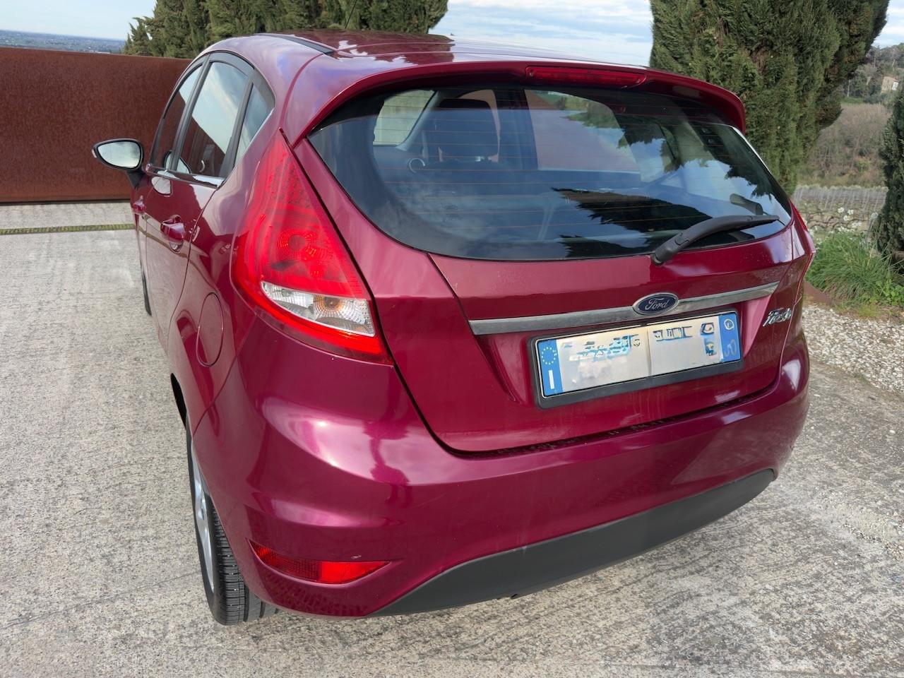 Ford Fiesta 1.4 5 porte Bz.- GPL Titanium