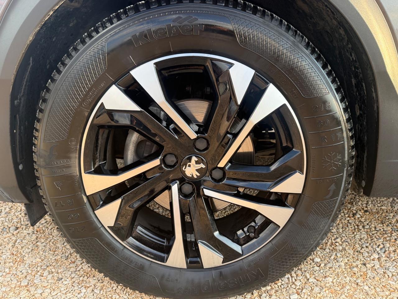 Peugeot 2008 PureTech 130 S&S Allure Pack