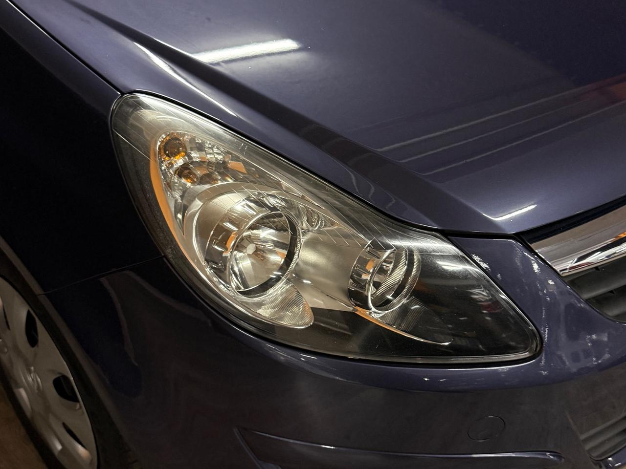 SPETTACOLARE OPEL CORSA 111 ANNIVERSARIO CON 72.498 KM