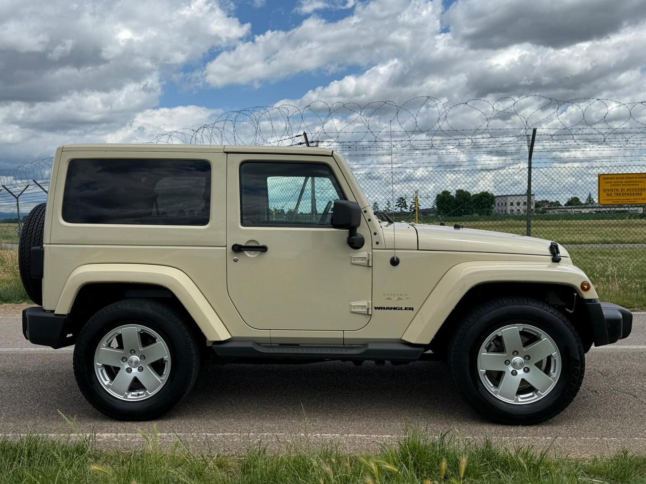 Jeep Wrangler Unlimited 2.8 CRD DPF Sahara