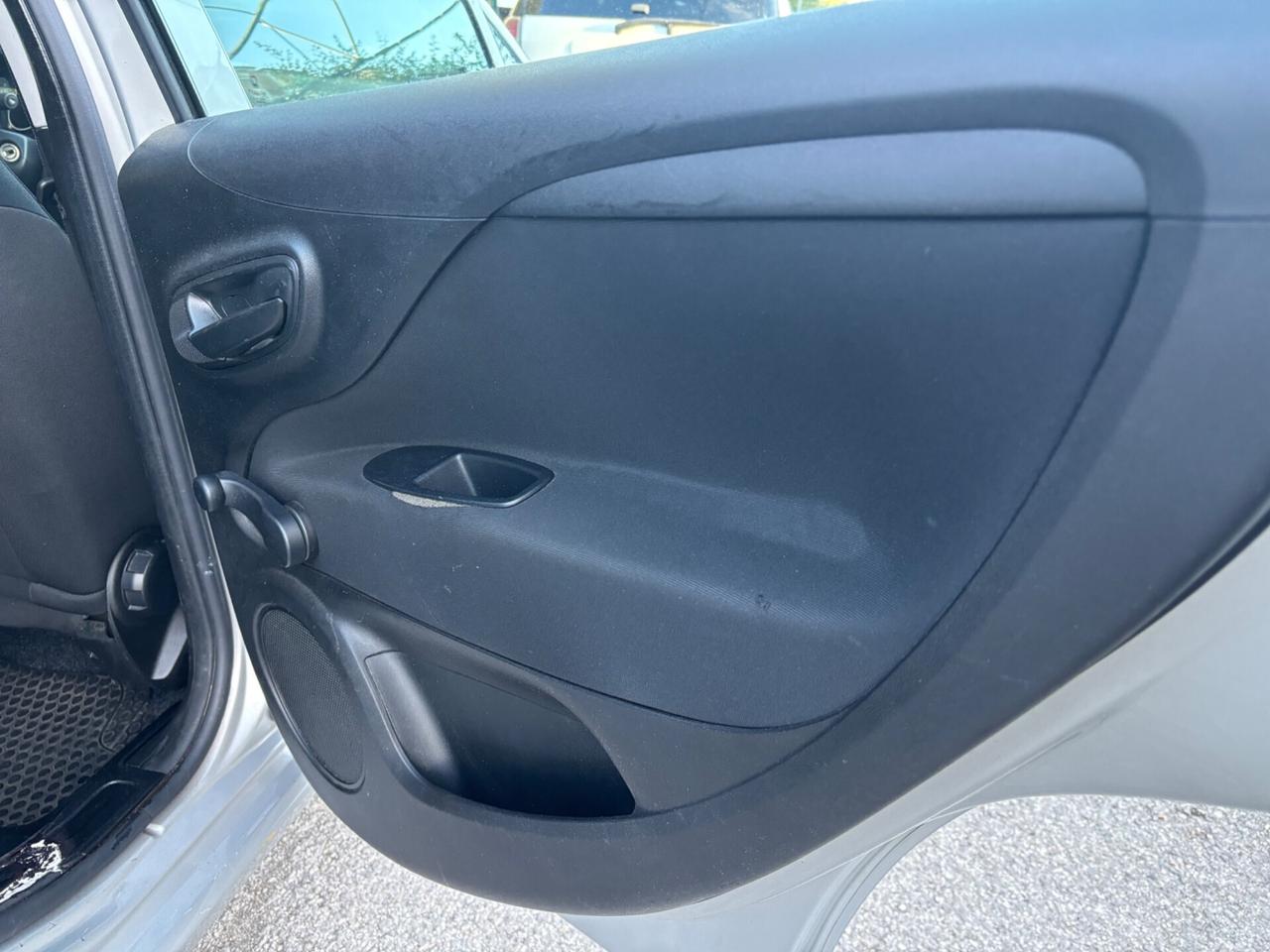 Fiat Punto 1.4 8V 5 porte METANO Lounge OK NEOPATENTATI