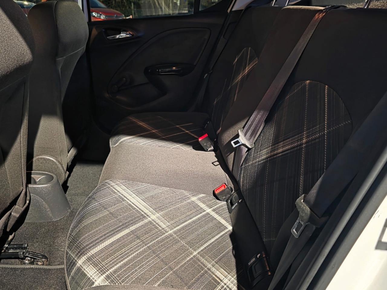 Opel Corsa 1.2 Coupé b-Color