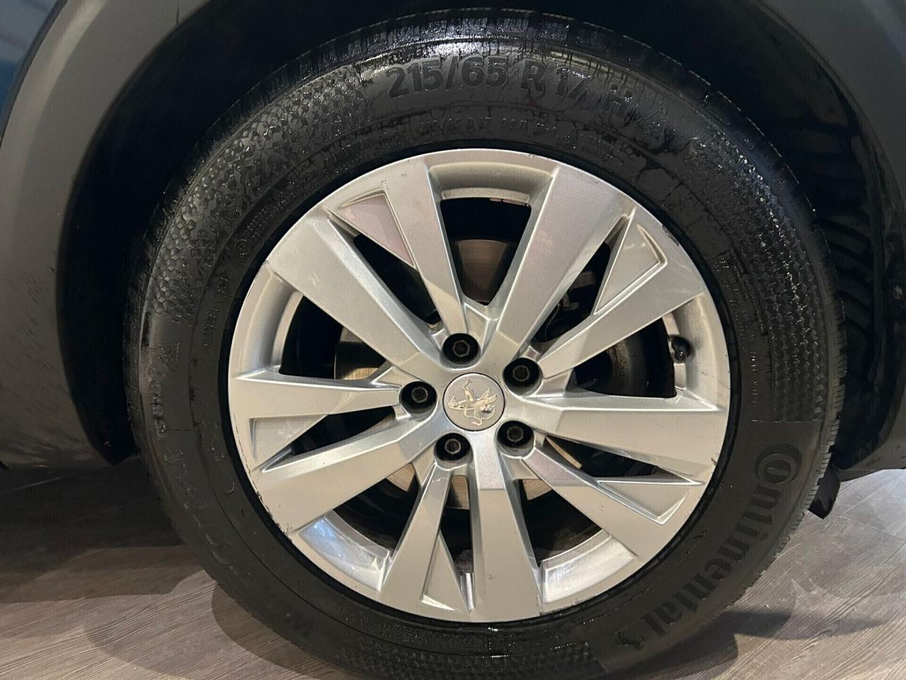 Peugeot 3008 BlueHDi 130 S&S EAT8 Active Pack