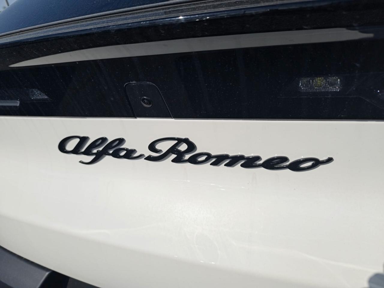 Alfa Romeo Junior 1.2 145 CV Hybrid eDCT6 Speciale