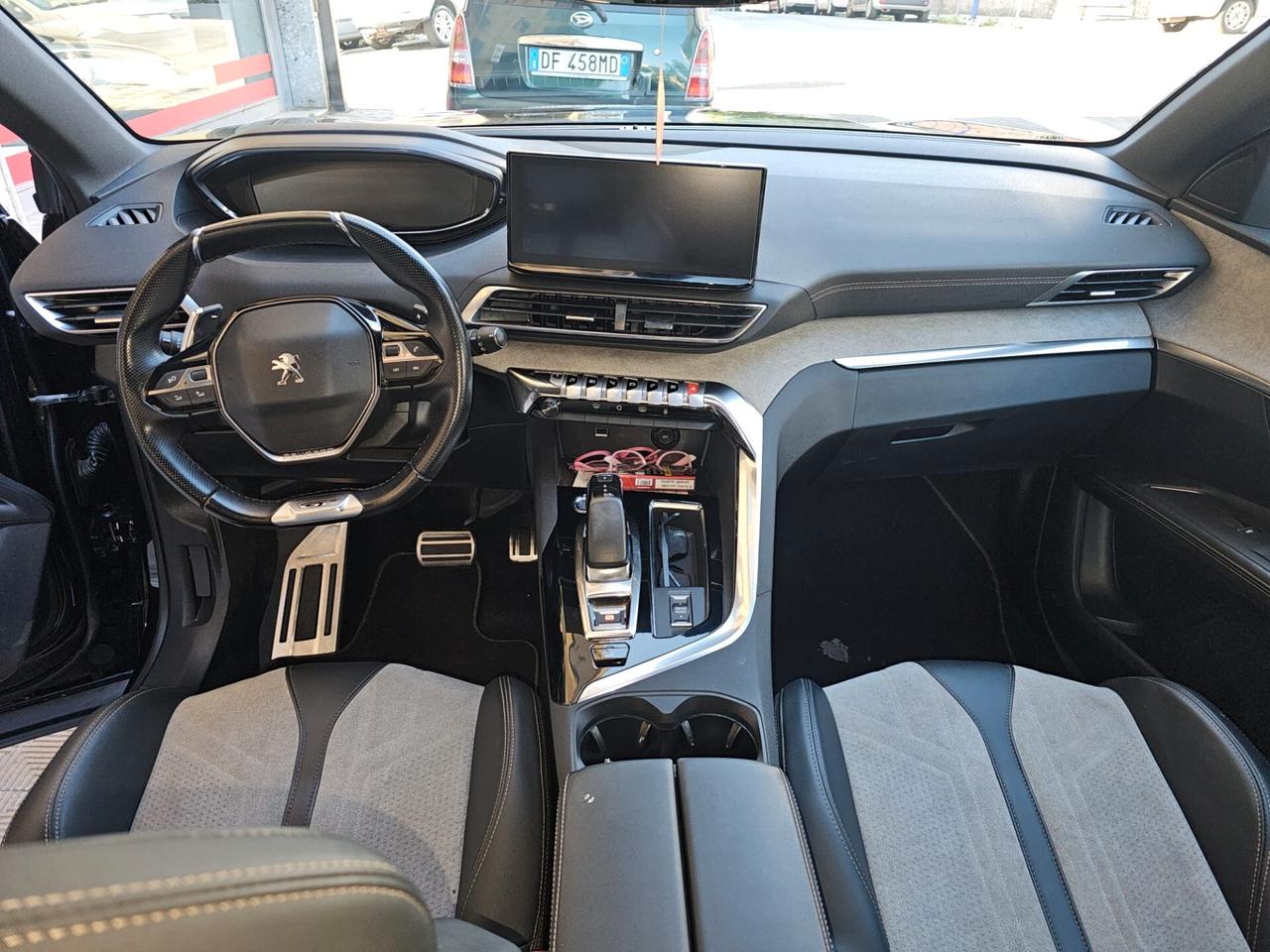 Peugeot 3008 Hybrid4 300 e-EAT8 GT