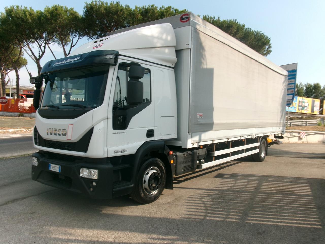 Iveco Daily NEW EUROCARGO 140-25 EURO 6 CENTINA ALZA/ABBASSA 8.50 M +PEDANA CARIC RETR 20Q