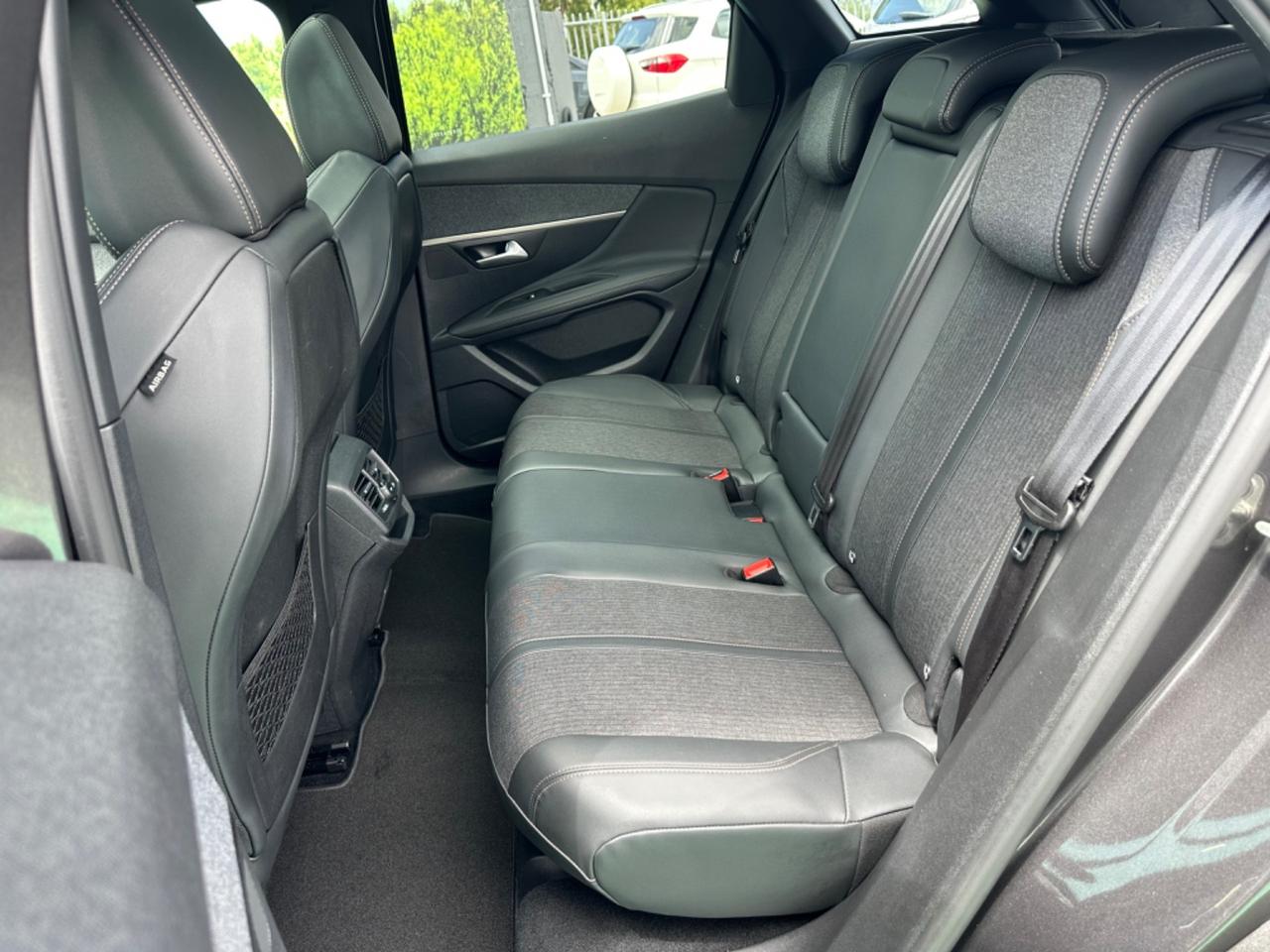 Peugeot 3008 1.5 BlueHDI 130cv GT Line 2019