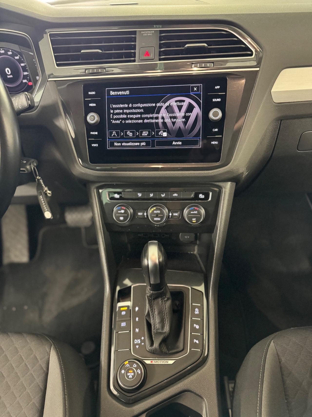 Volkswagen Tiguan 2.0 TDI SCR DSG 4MOTION Sport BMT R-LINE