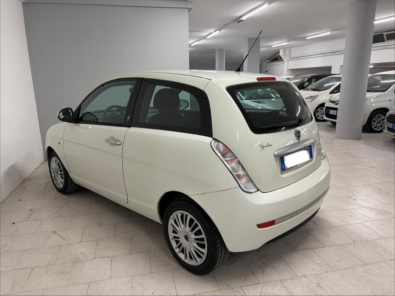 Lancia Ypsilon 1.2 69 CV New Oro Perfetta !