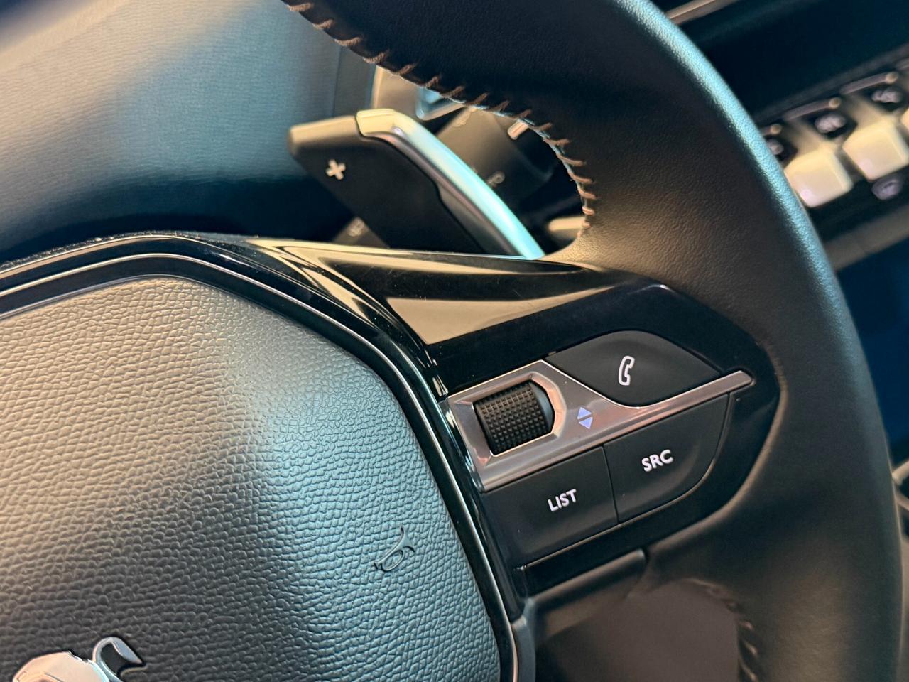 Peugeot 3008 1.5 BLUEHDI 130 cv. AT8 ALLURE PACK (Nav)