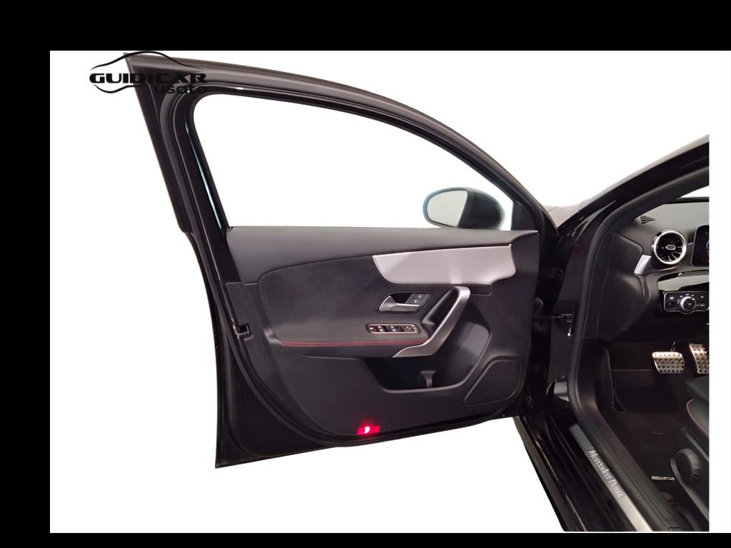 Mercedes-Benz Classe A - W177 2018 - A 180 d Premium auto