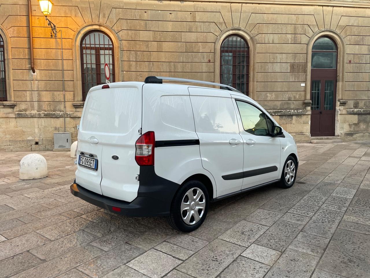 Ford Transit Courier