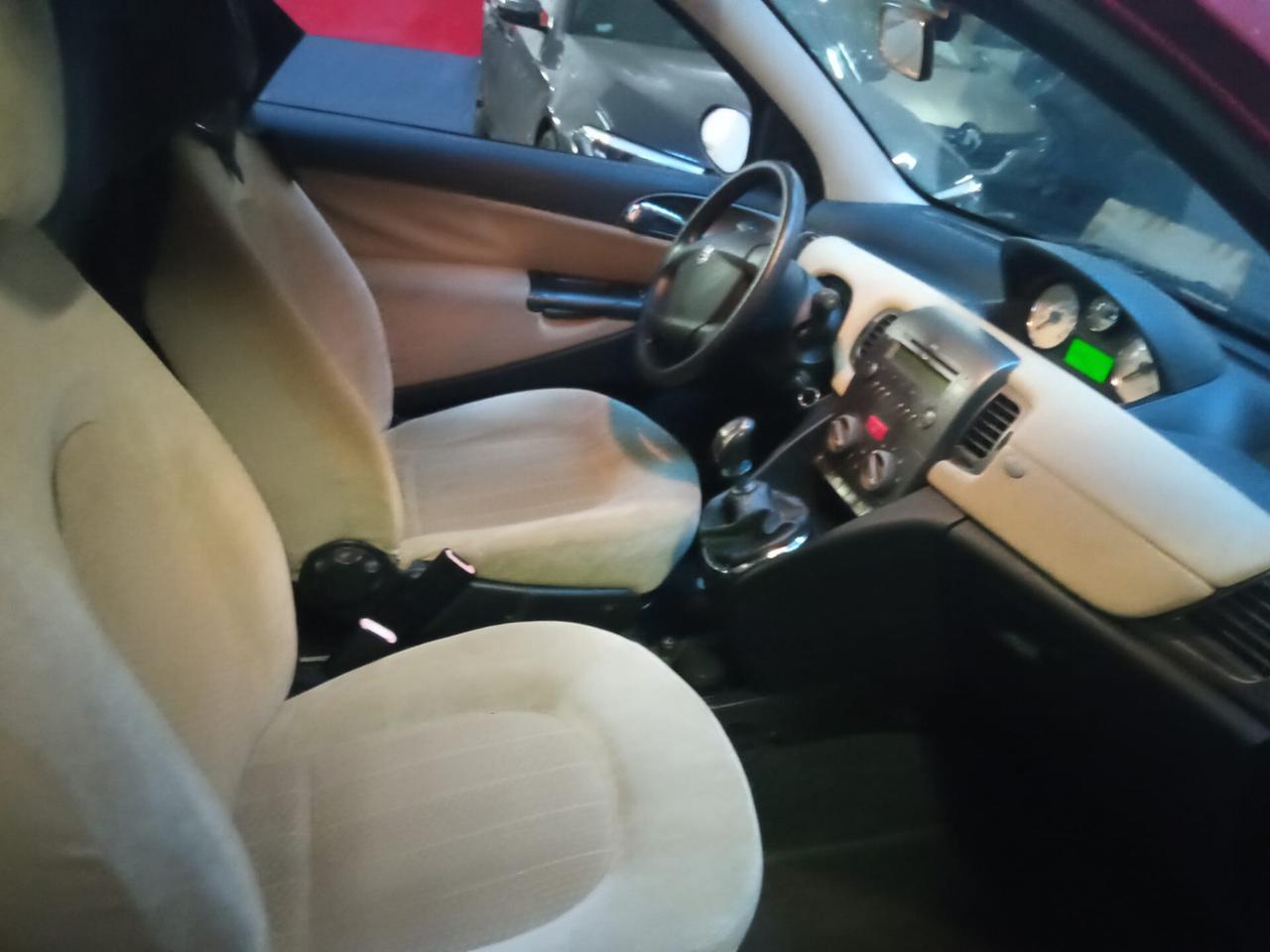 Lancia Ypsilon 1.2 Argento 60CV