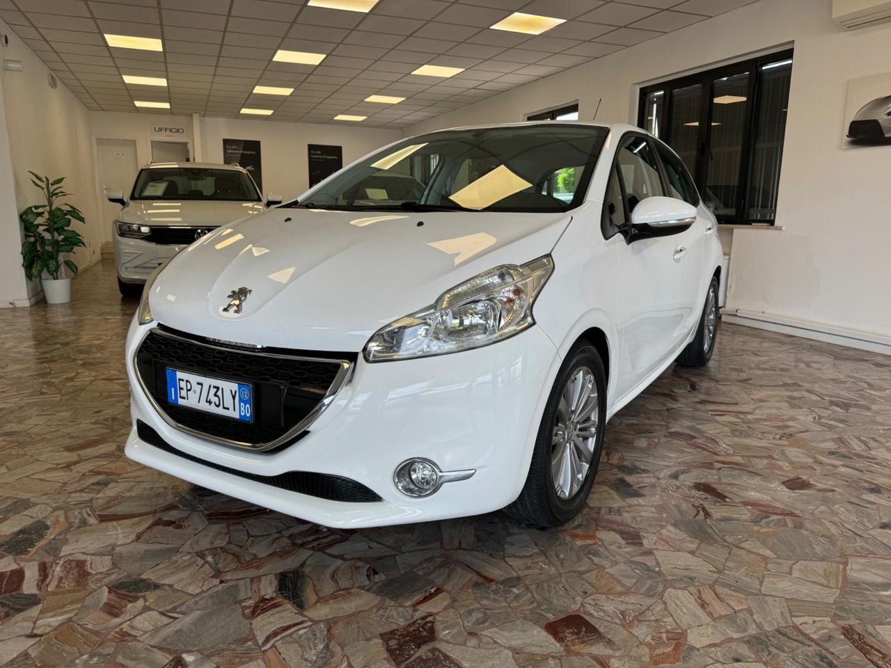 Peugeot 208 1.4 Vti 95CV 5 PORTE Allure